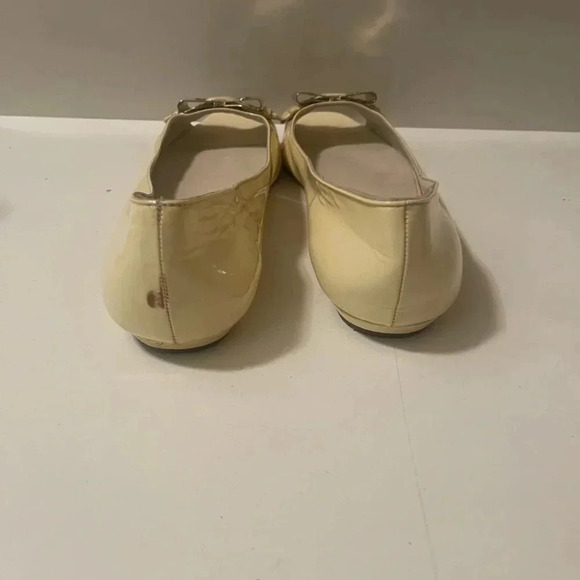 Gucci light lemon color patant leather open toe shoes in good conditions - Picture 7 of 16